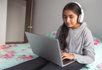 Three Ways to Help Your Kids Succeed at Distance Learning